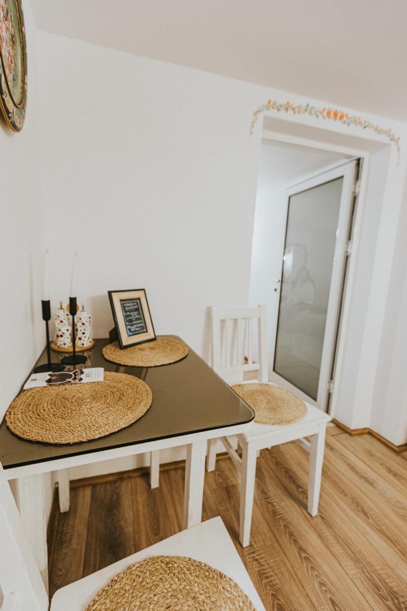 Republicii Rustic Apartament In Brasov City Center Eksteriør billede